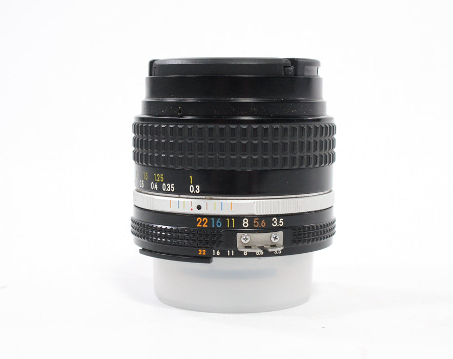 Nikon 28mm f/3.5 AIS Lens for Nikon F Mount