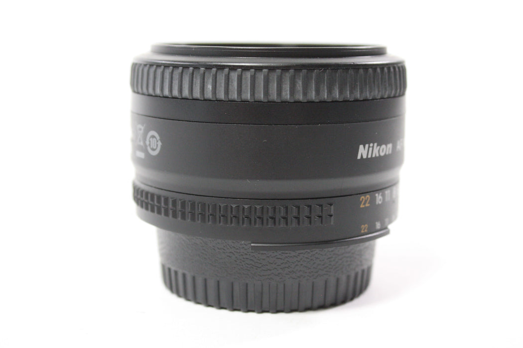 Nikon 50mm f/1.8 D AF Nikkor Lens for F Mount