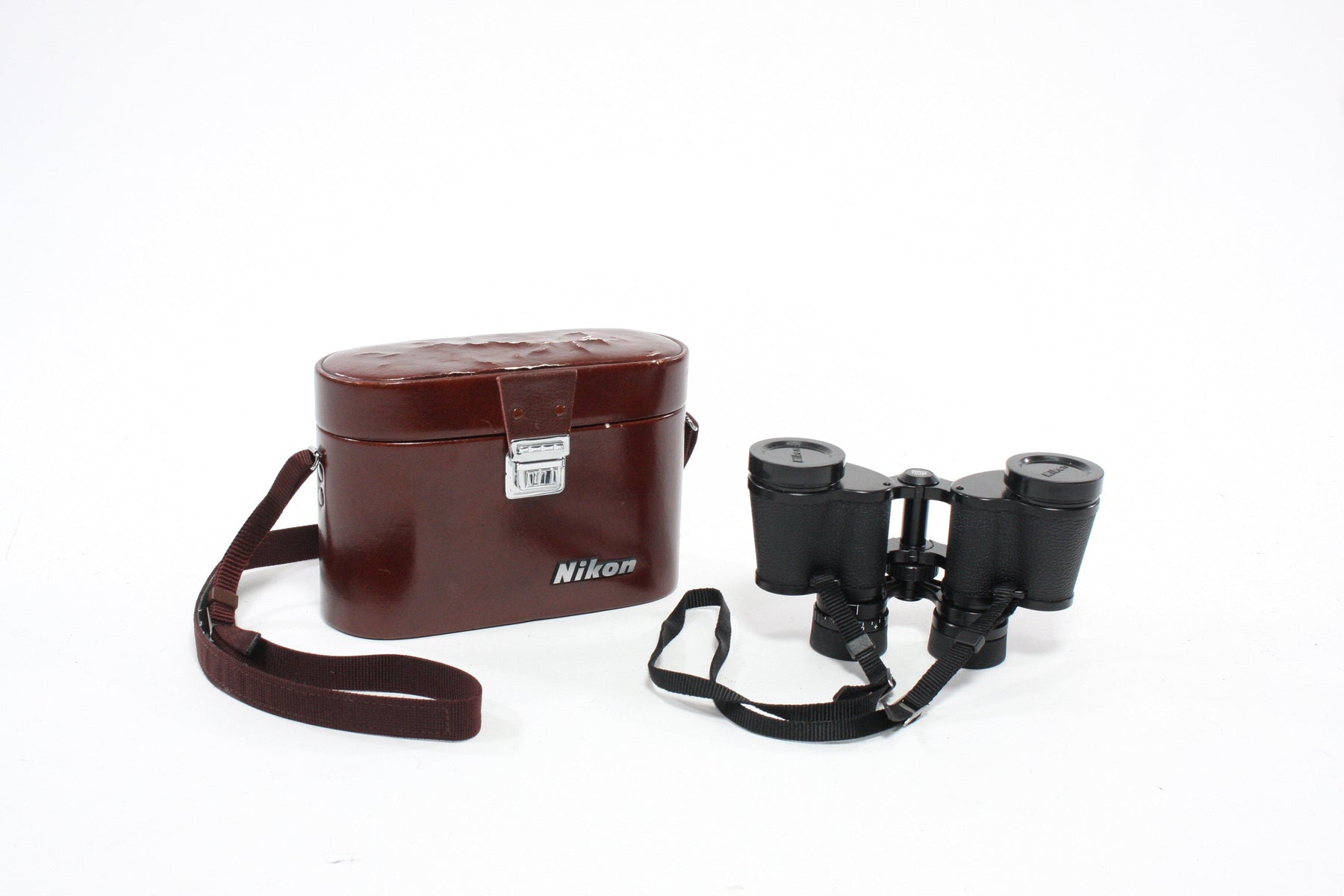Nikon 8x30 8.3 WFC Binoculars with Case