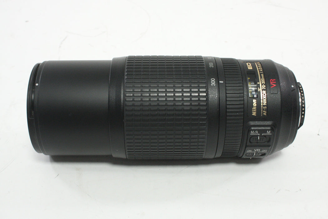 Nikon AF 70-300mm f/4.5-5.6G VR Lens for Nikon F Mount