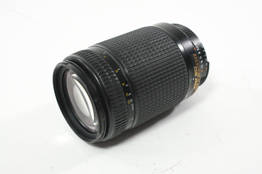 Nikon AF 70-300mm f/4-5.6 D ED Lend for Nikon F Mount