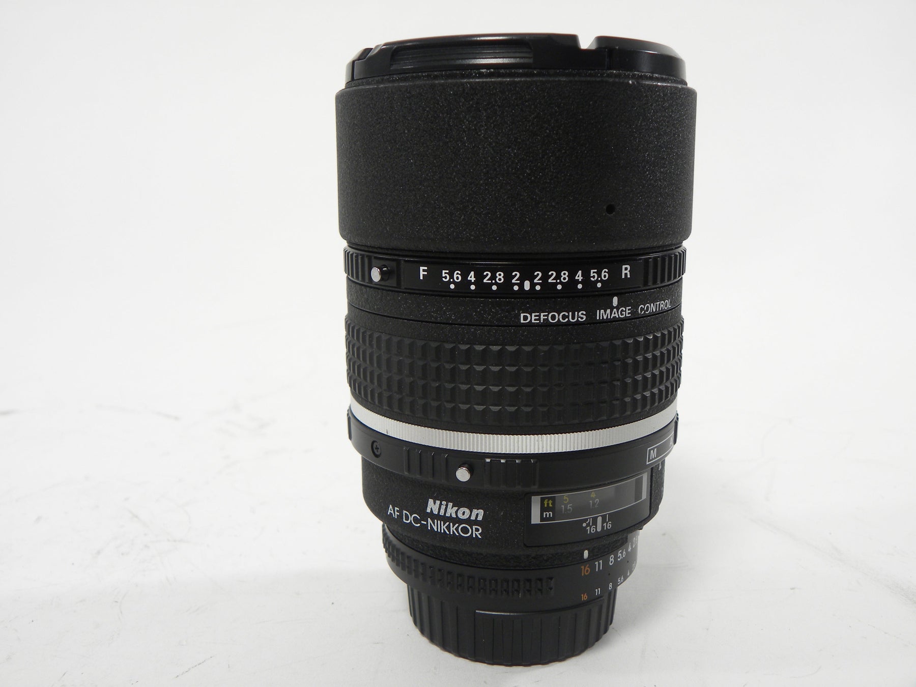 Nikon AF DC-Nikkor 105mm f2D