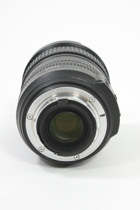 Nikon AF-S  DX 18-200mm F3.5-5.6 G ED VR