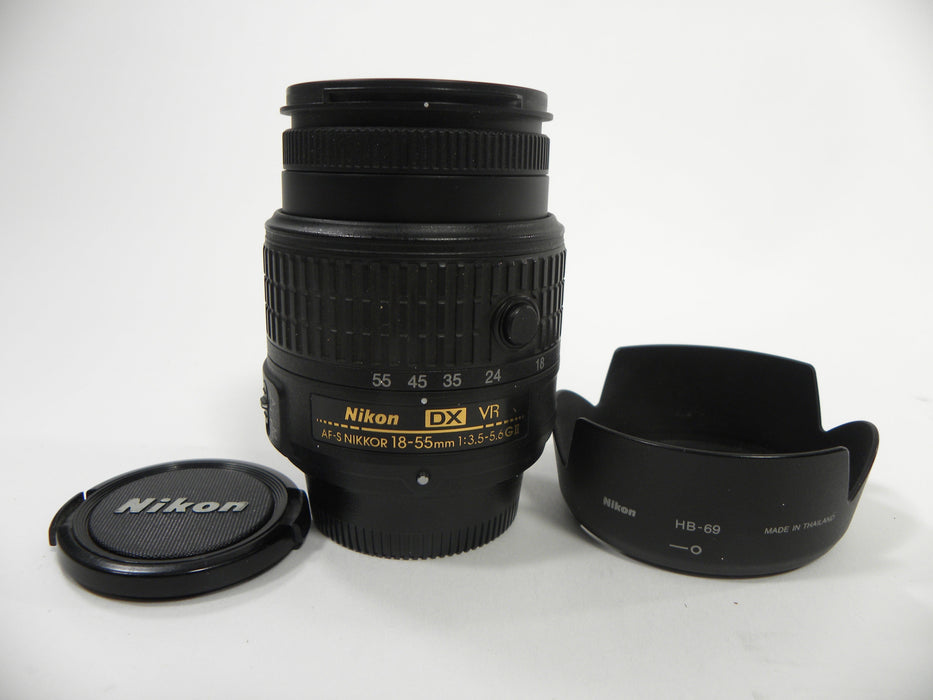 Nikon AF-S Nikkor DX VR 18-55mm f3.5-5.6G II