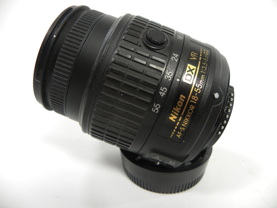 Nikon AF-S Nikkor DX VR 18-55mm f3.5-5.6G II