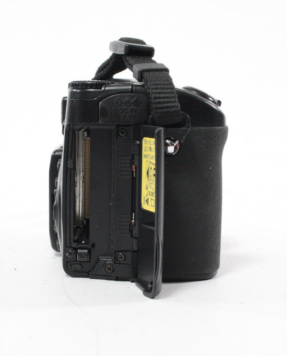 Nikon Coolpix 5400 Digital Camera 4x Zoom 5.1mp