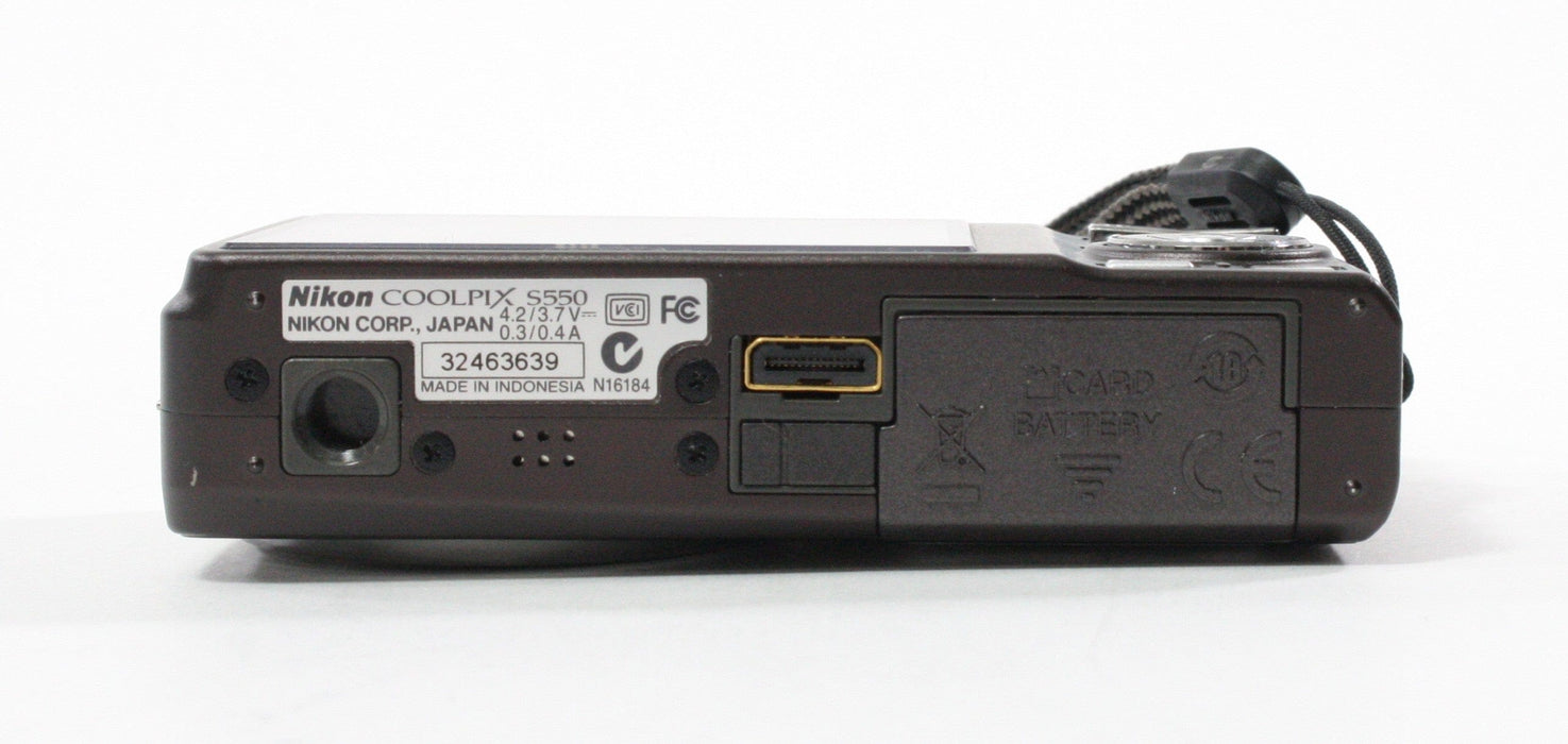 Nikon CoolPix 5550 10mp 5x Zoom