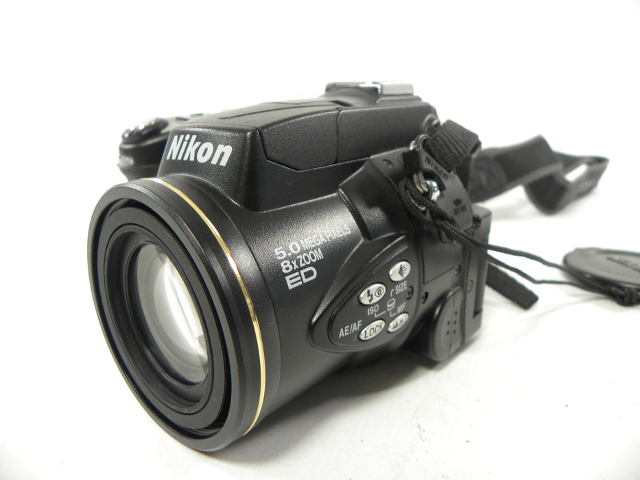 Nikon Coolpix 5700 5.0mp Digital Camera (parts or repair) READ