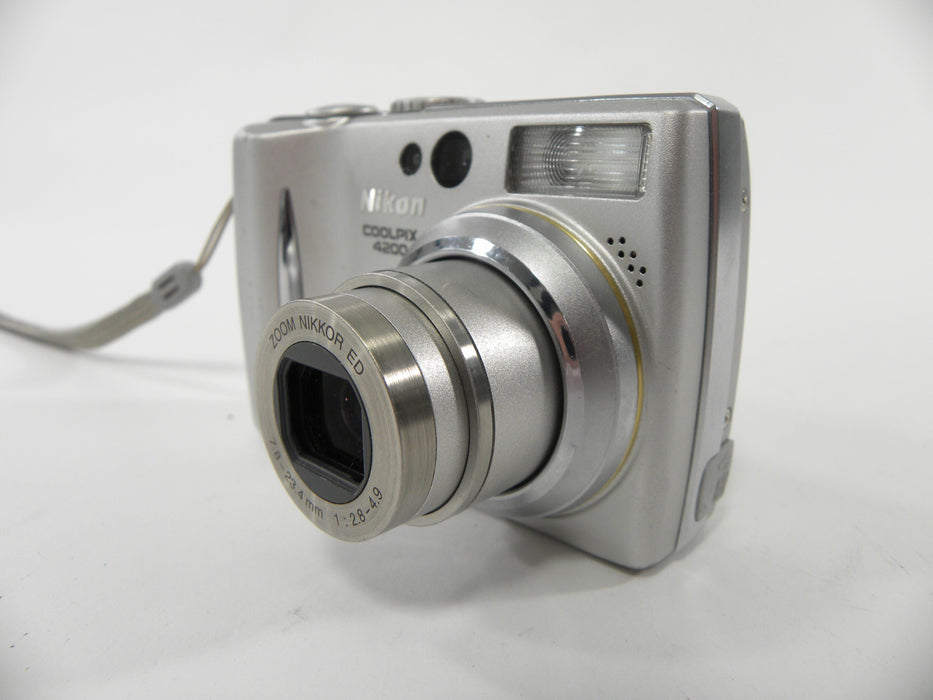 Nikon Coolpix E4200 4.0mp Digital Camera