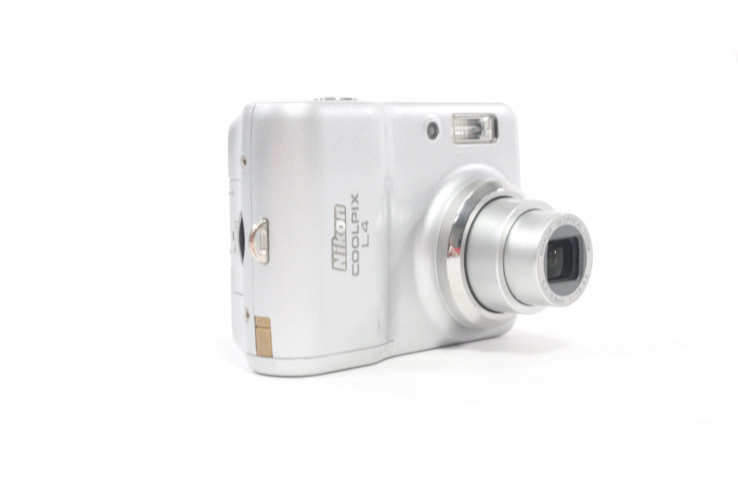 Nikon Coolpix L4 Digital Point-and-Shoot Camera 3x Zoom 4.0mp