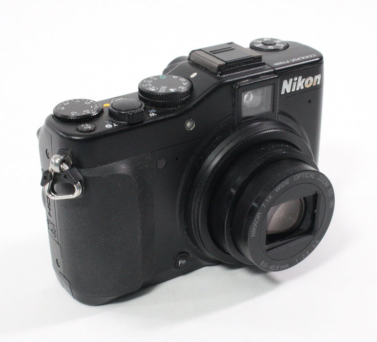 Nikon Coolpix P7000 Point and Shoot Digital Camera 7.1x Zoom 10.1mp
