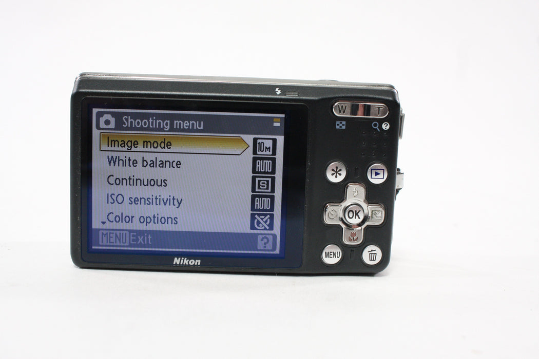 Nikon Coolpix S 560 Digital Point-and-Shoot Camera 5x Zom 10.0mp