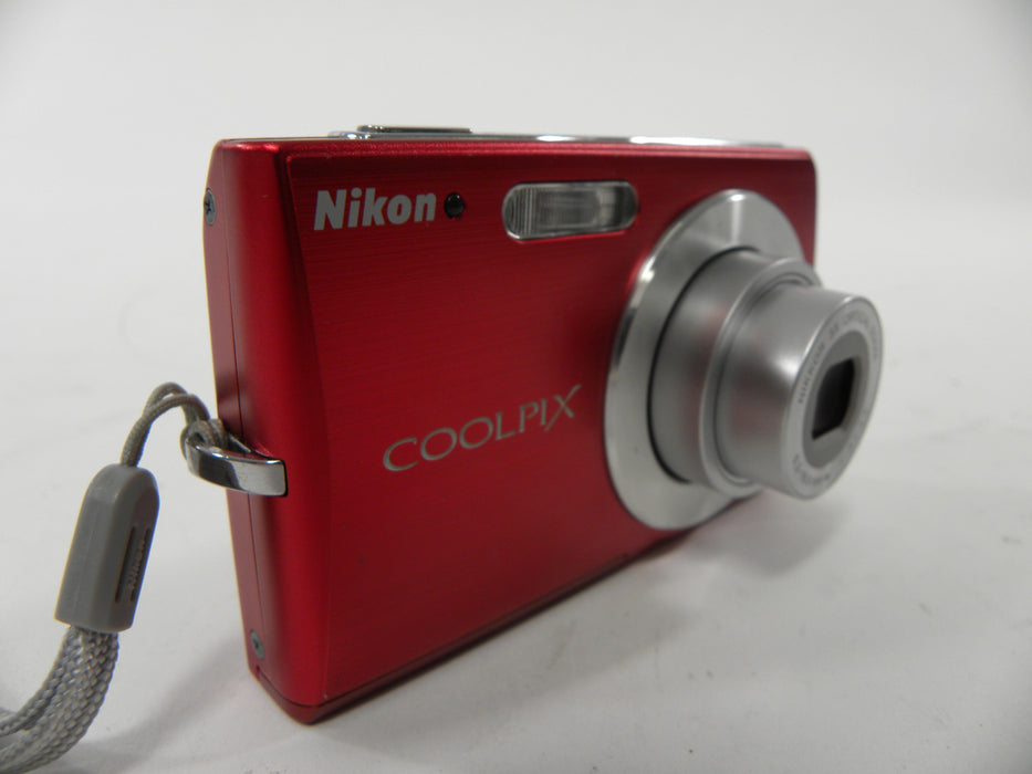 Nikon Coolpix S200 7.1mp Digital Camera (Red)