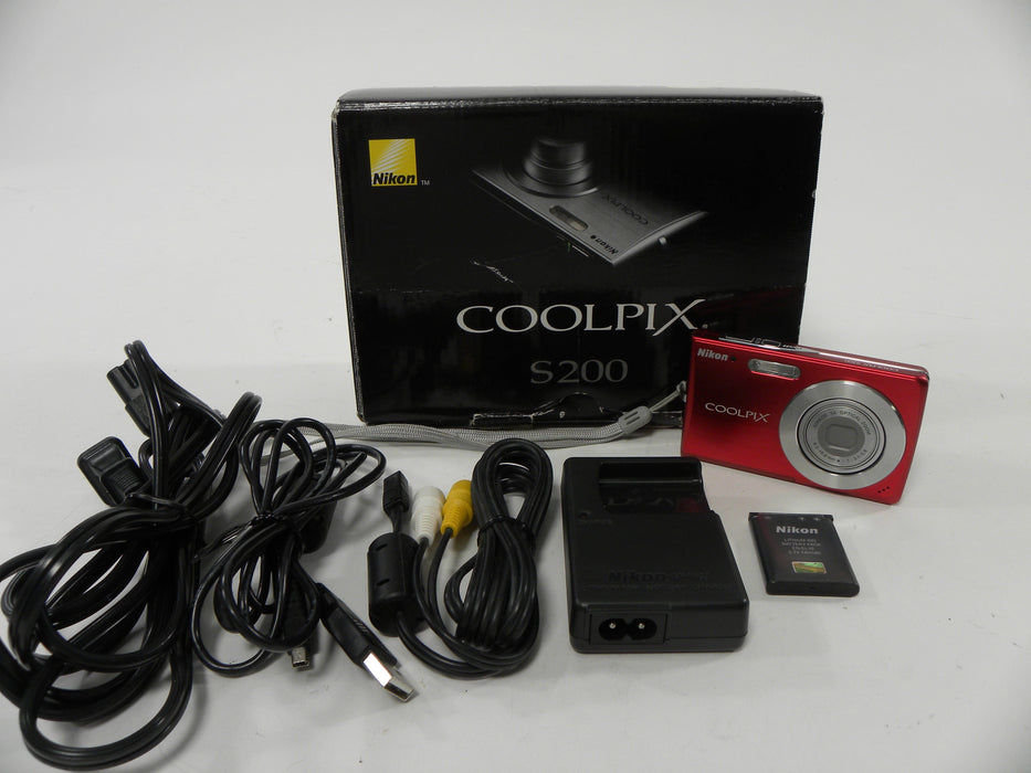 Nikon Coolpix S200 7.1mp Digital Camera (Red)