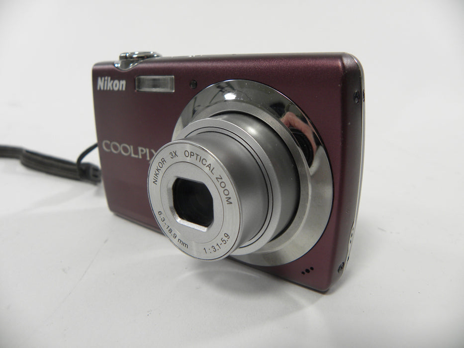 Nikon Coolpix S220 10.0mp Digital Camera (plum)