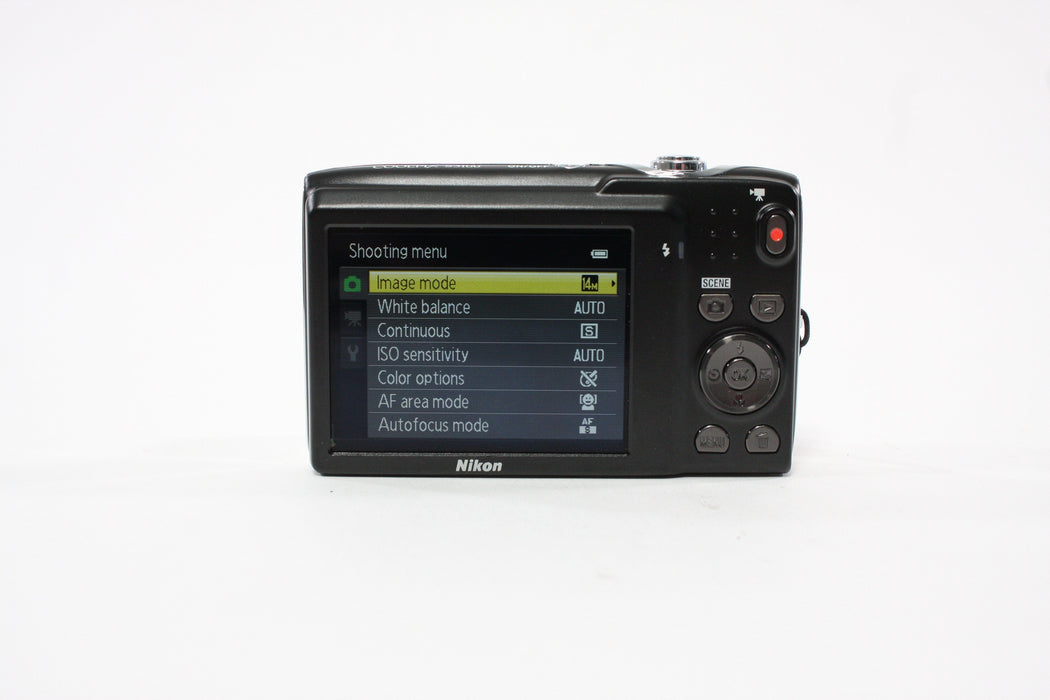 Nikon Coolpix S3100 Digital Camera 5x Zoom 14.0mp (Gold)