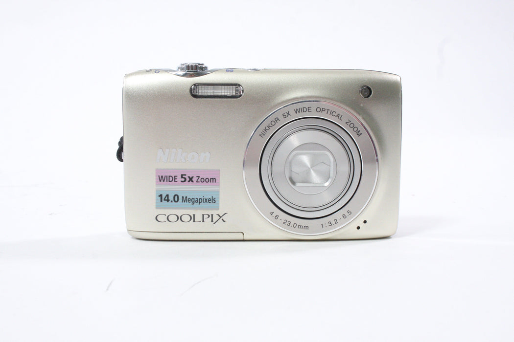 Nikon Coolpix S3100 Digital Point-and-Shoot Camera 5x Zoom 14mp (Silver)