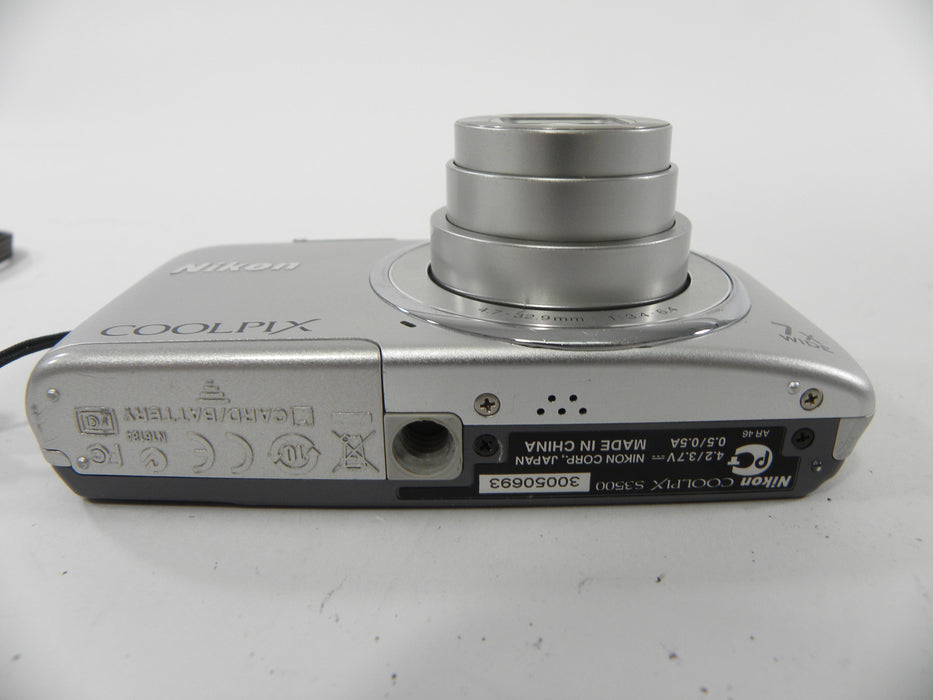 Nikon Coolpix S3500 20.0mp Digital Camera