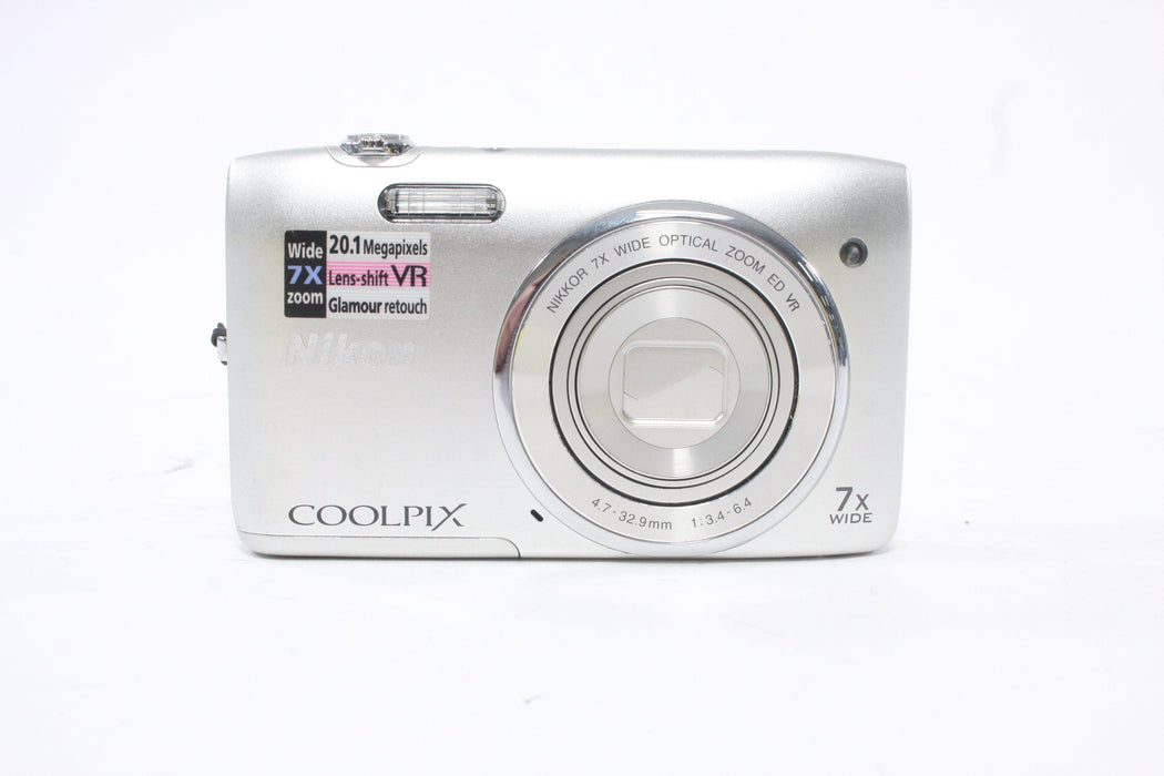 Nikon Coolpix S3500 Digital Point-and-Shoot Camera 7x Zoom 20.1mp AS-IS