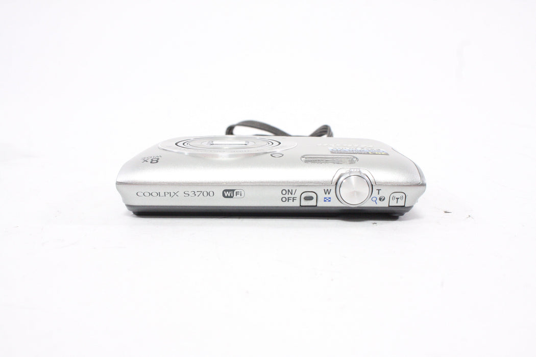 Nikon Coolpix S3700 Digital Point-and-Shoot Camera 8x Zoom 20.1mp