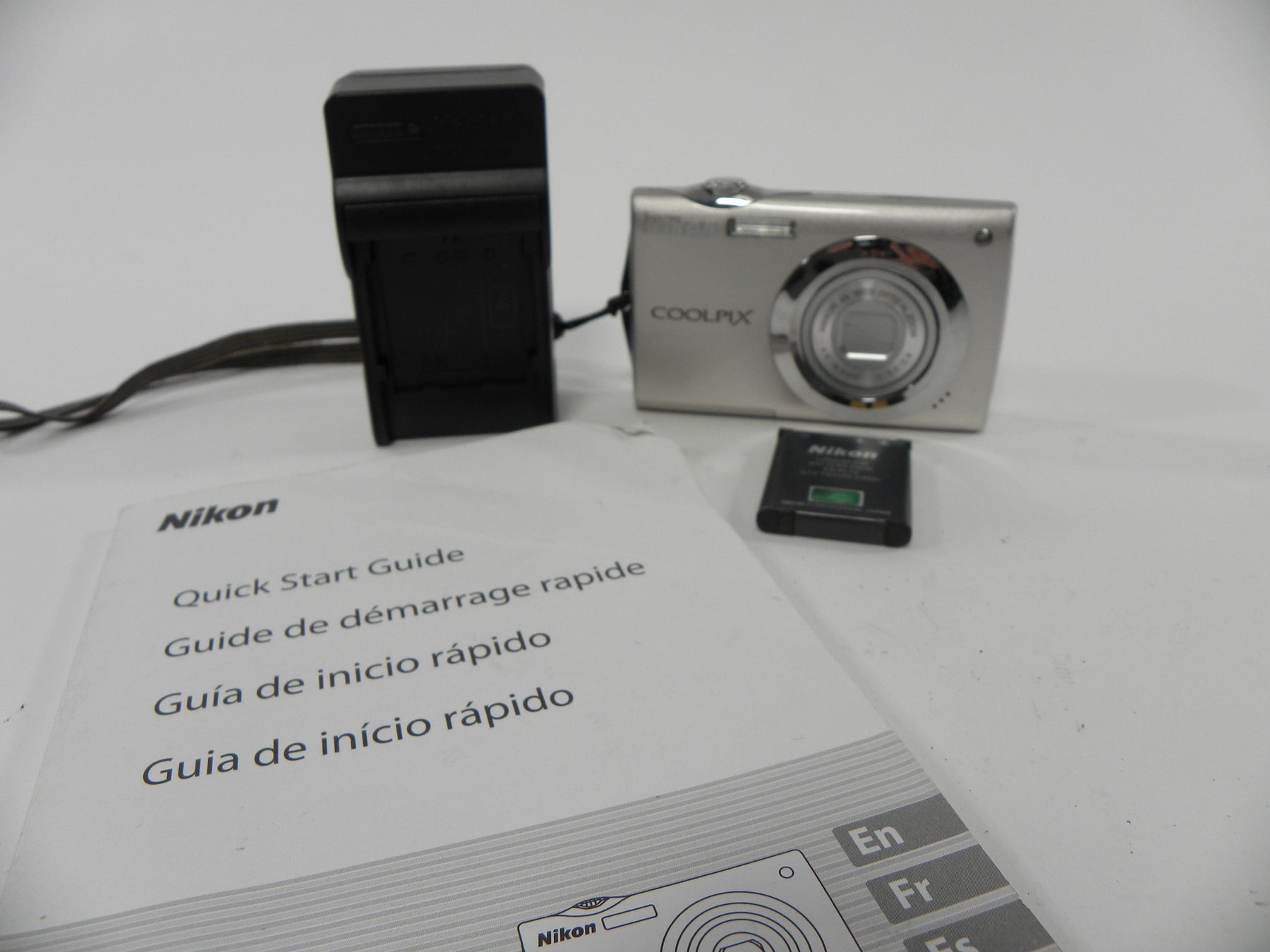 Nikon Coolpix S4000 12.0mp Digital Camera