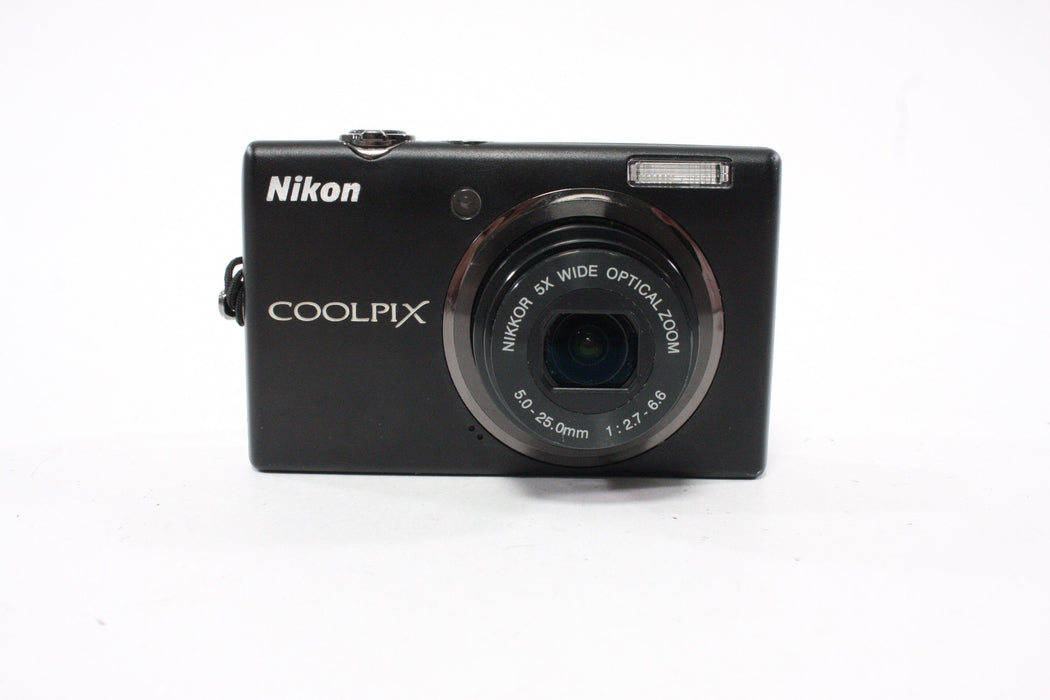 Nikon Coolpix S570 Digital Point-and-Shoot Camera 5x Zoom 12mp