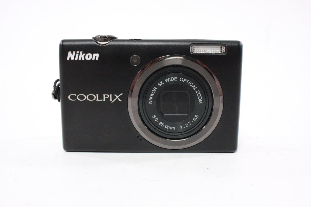 Nikon Coolpix S570 Digital Point-and-Shoot Camera 5x Zoom 12mp