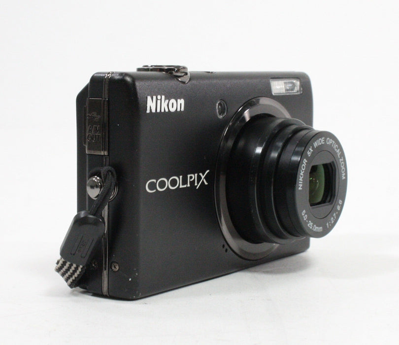 Nikon CoolPix S570 Point-and-Shoot Digital Camera 5x Zoom 12.0mp