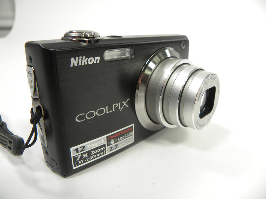 Nikon Coolpix S630 12.0mp Digital camera