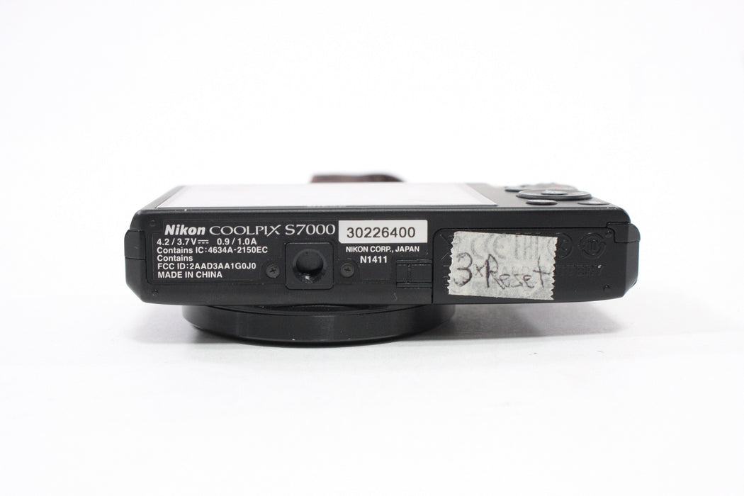 Nikon Coolpix S7000 Digital Point-and-Shoot Camera 20x Zoom 16.0mp