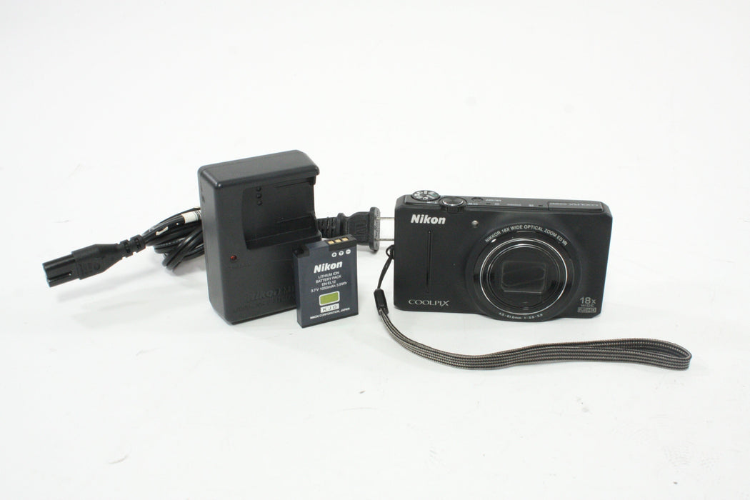 Nikon Coolpix S9200 Point-and-Shoot Camera 18x Zoom 16.0mp AS-IS