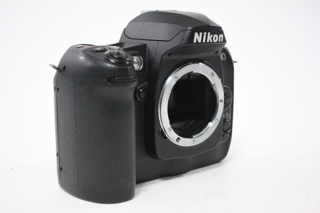 Nikon D100 DSLR Camera Body