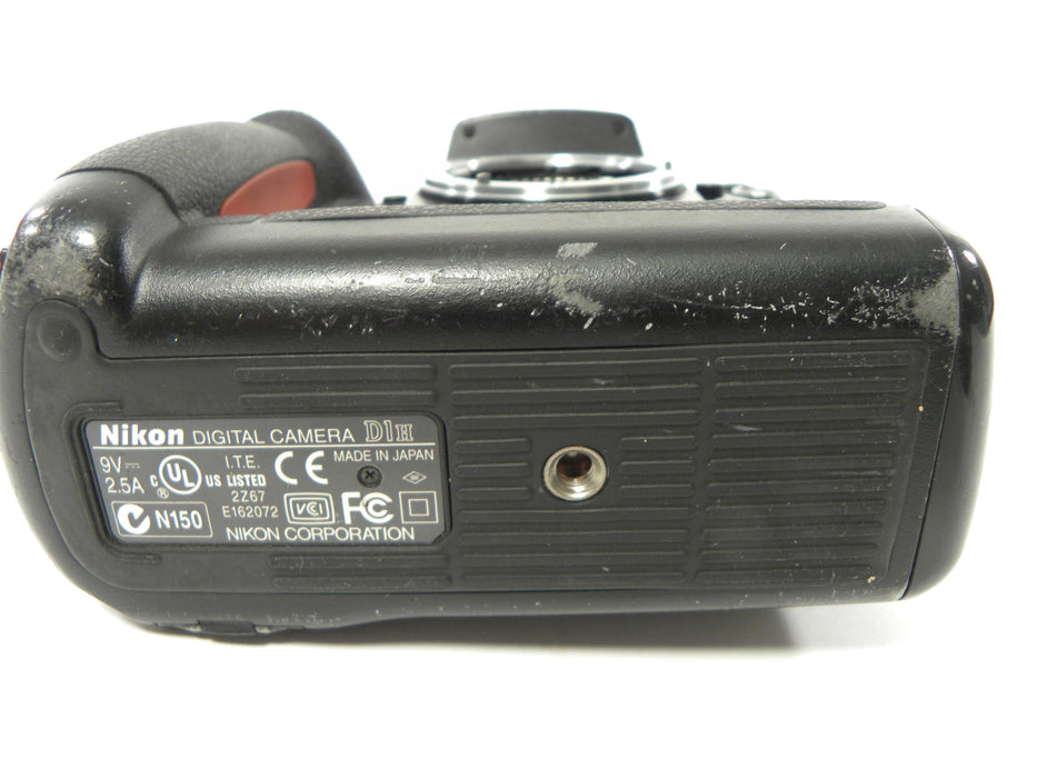 Nikon D1H 2.7mp Digital SLR Body Only Shutter Ct. N/A