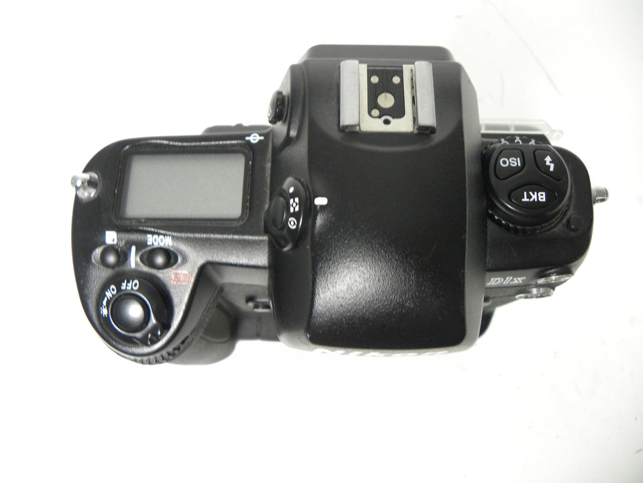 Nikon D1x 5.3mp Digital SLR body only Shutter Ct. N/A