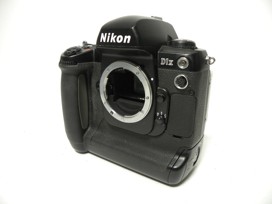 Nikon D1x 5.3mp Digital SLR body only Shutter Ct. N/A
