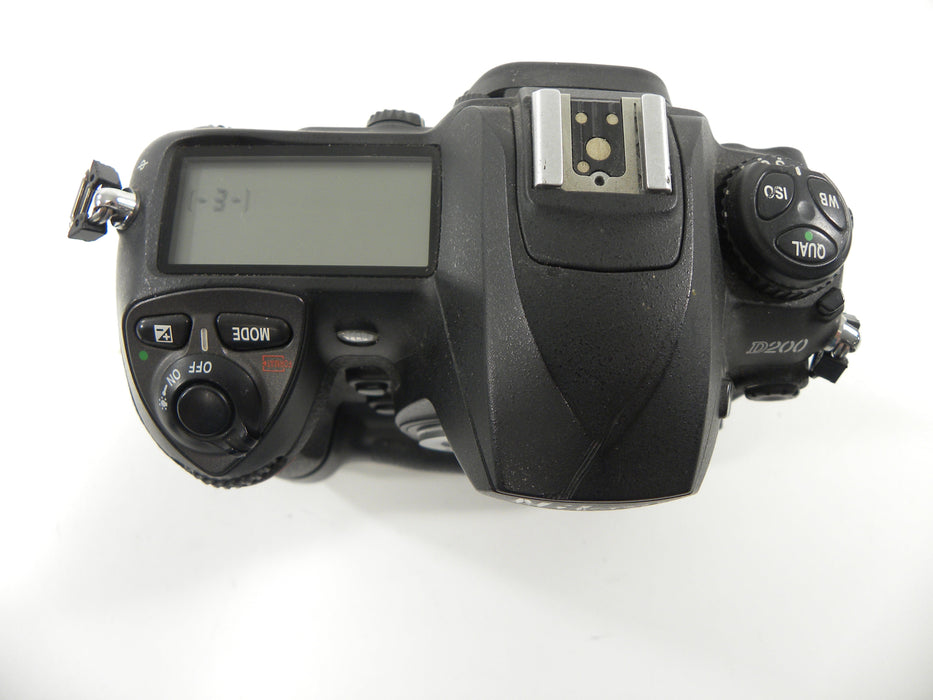 Nikon D200 10.2mp Digital SLR w/MB-D200 Grip Shutter ct. 15,205