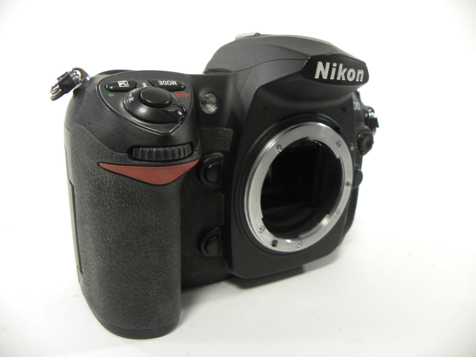 Nikon D200 10.2mp Digital SLR w/MB-D200 Grip Shutter ct. 15,205