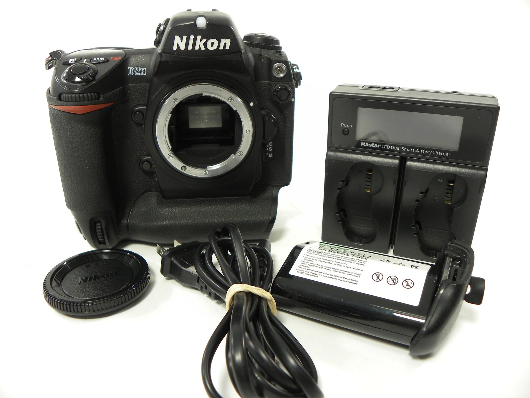 Nikon D2H 4.1mp Digital SLR body only Shutter Ct. 20,134