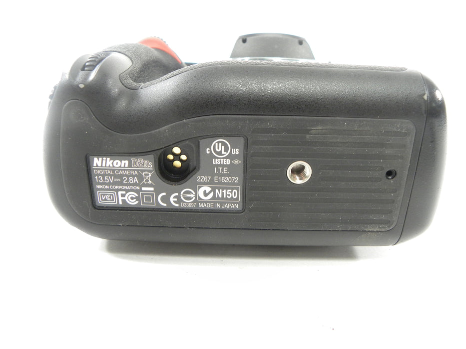 Nikon D2Hs 4.1mp Digital SLR Body only shutter Ct. 3,755