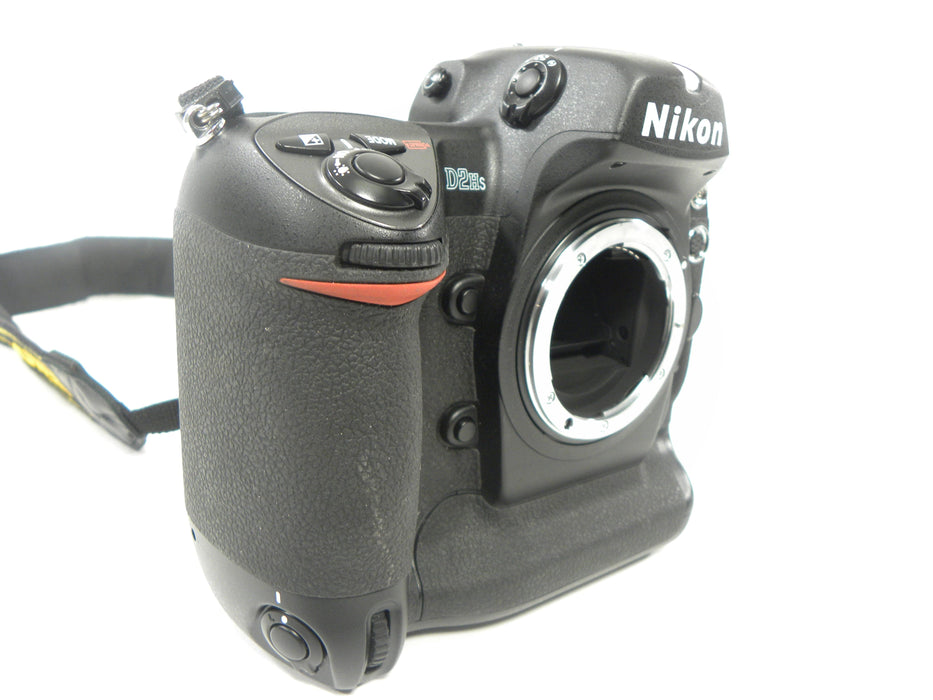 Nikon D2Hs 4.1mp Digital SLR Body only shutter Ct. 3,755
