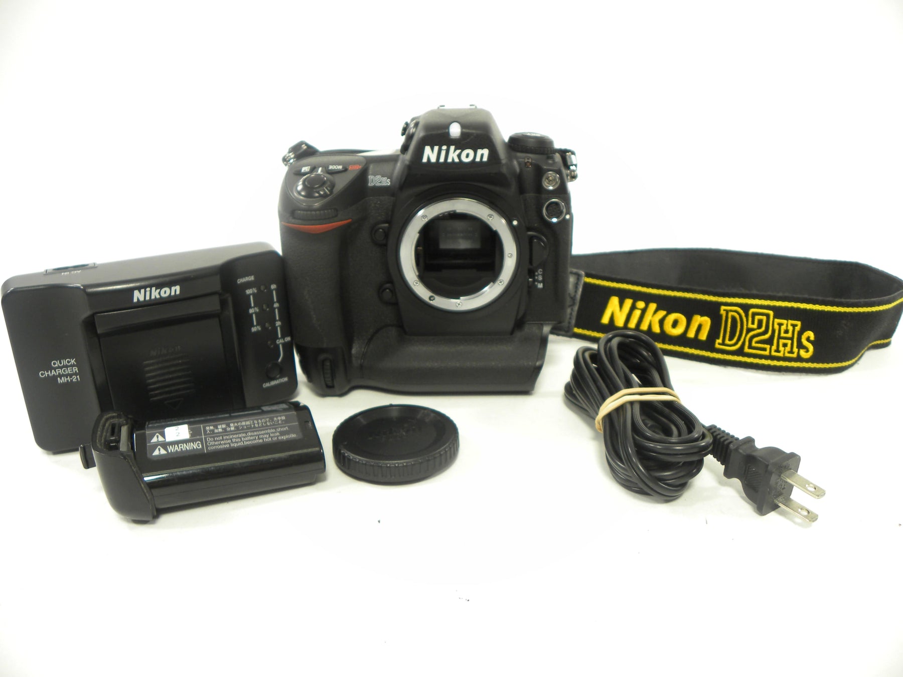 Nikon D2Hs 4.1mp Digital SLR Body only shutter Ct. 3,755