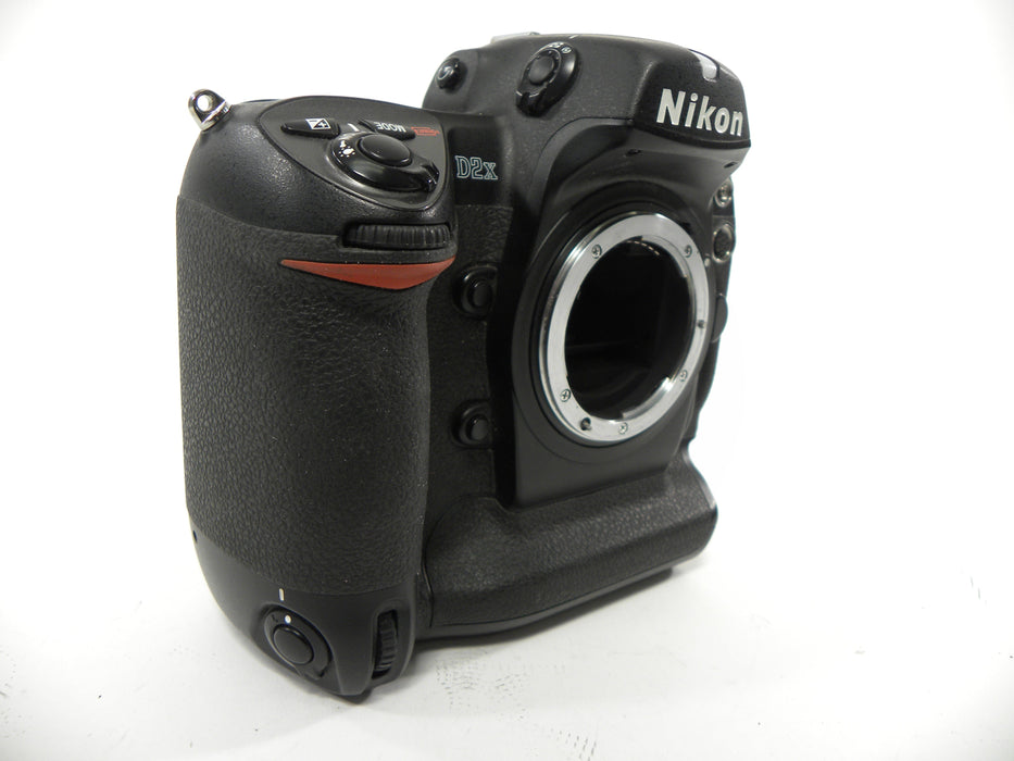 Nikon D2X 12.4mp Digital SLR Body Only Shutter Ct. 29,735