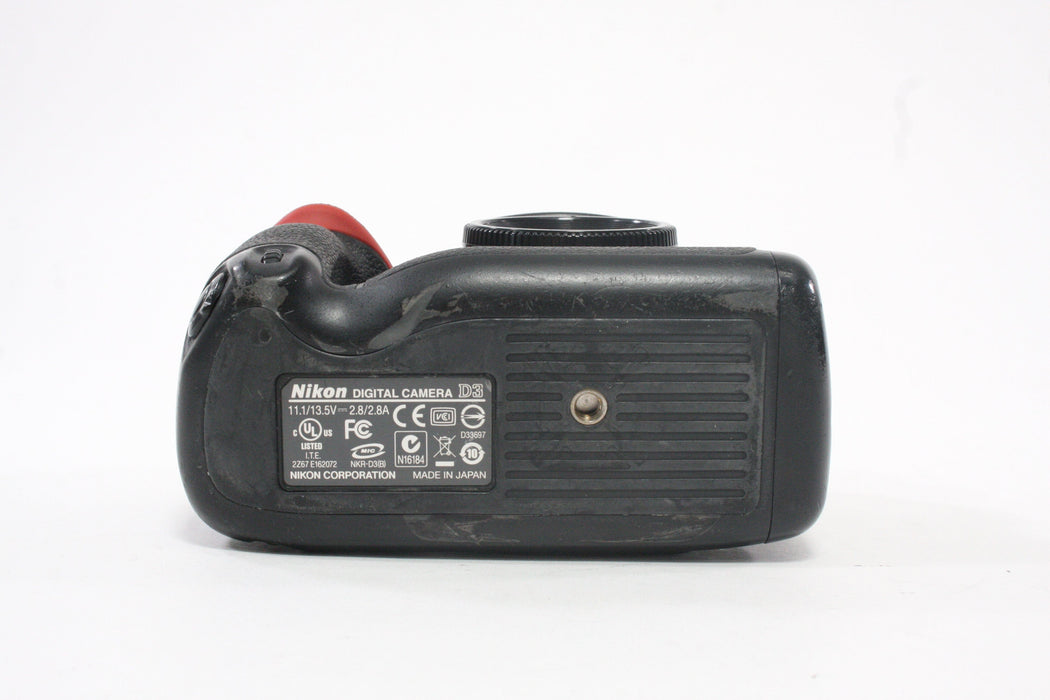 Nikon D3 FX DSLR Camera Body with Shutter Count of 373,449