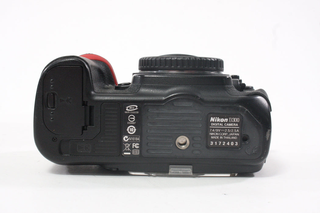 Nikon D300 Digital SLR Camera Body with Shutter Count 129,624