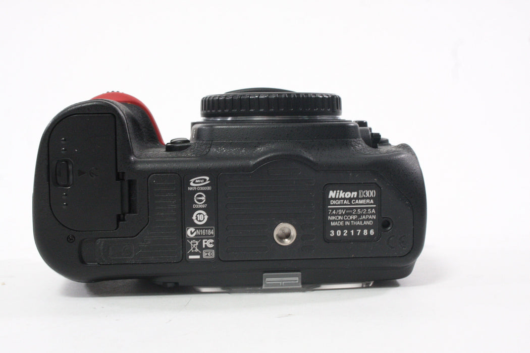 Nikon D300 DSLR Camera Body with Shutter Count 8,909 AS-IS