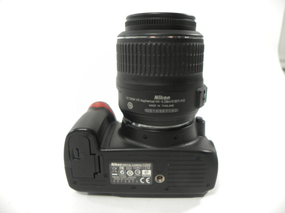 Nikon D3000 10.2mp Digital SLR w/AF-S 18-55 DX VR Shutter Ct. 1,216