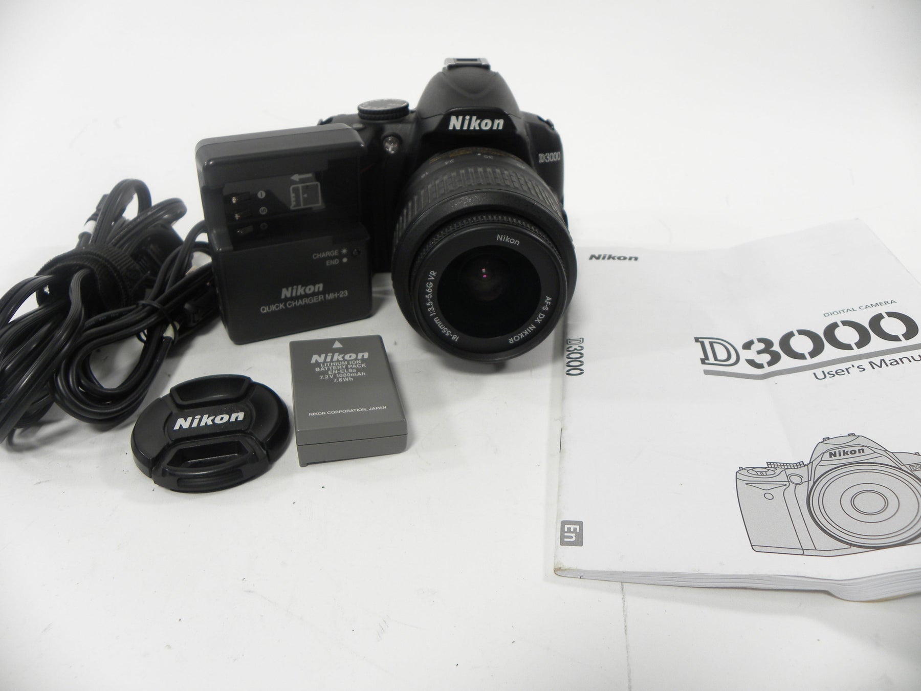 Nikon D3000 10.2mp Digital SLR w/AF-S 18-55 DX VR Shutter Ct. 1,216
