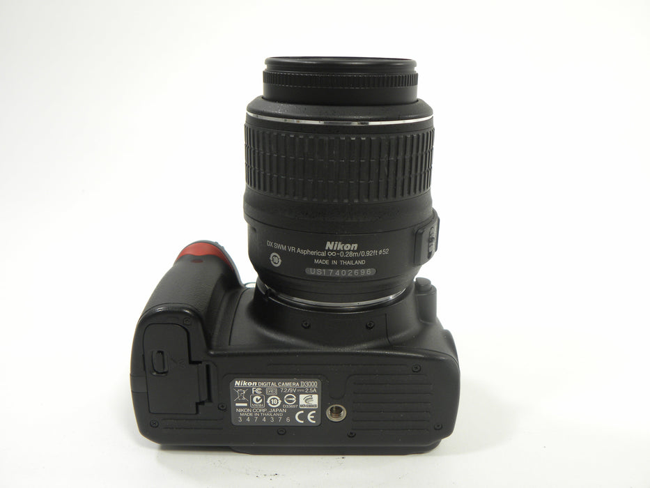 Nikon D3000 10.2mp Digital SLR w/AF-S Nikkor DX VR 18-55 Shutter Ct. 3,761