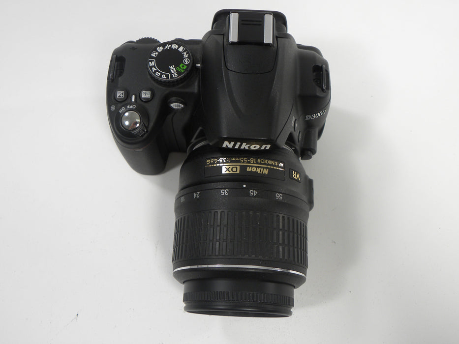 Nikon D3000 10.2mp Digital SLR w/AF-S Nikkor DX VR 18-55 Shutter Ct. 3,761