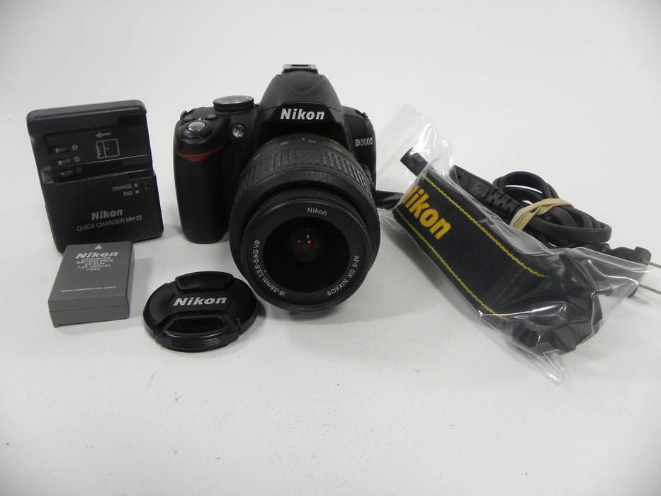 Nikon D3000 10.2mp Digital SLR w/AF-S Nikkor DX VR 18-55 Shutter Ct. 3,761